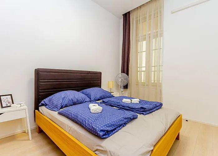 Luminous Design - W18 * Budapest